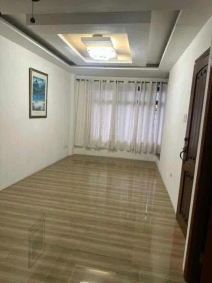 For Sale: 4BR Townhouse in Tandang Sora, Quezon City — 180 sqm — Townhouse in Quezon City, Metro Manila, 1101 — Photo 6