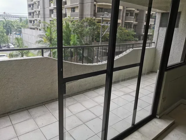 2BR Condo with Maid's BR in Park Chateau Condo for only 18M, 119.23sqm — 2 Bedrooms in Pasig City, Metro Manila, 1600 — Photo 2