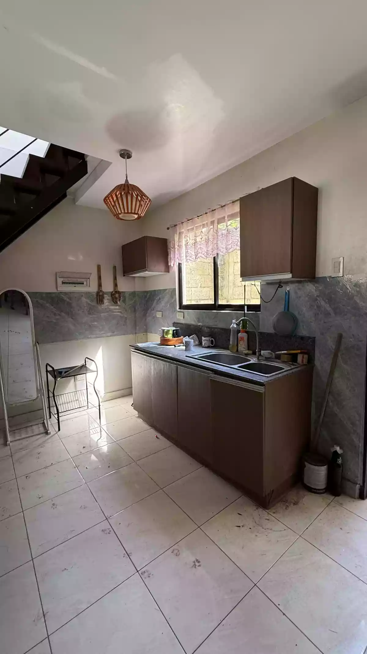 Rush Sale: HOUSE and LOT in Minglanilla Cebu — Townhouse in Calajo-an, Minglanilla, Cebu — Photo 4
