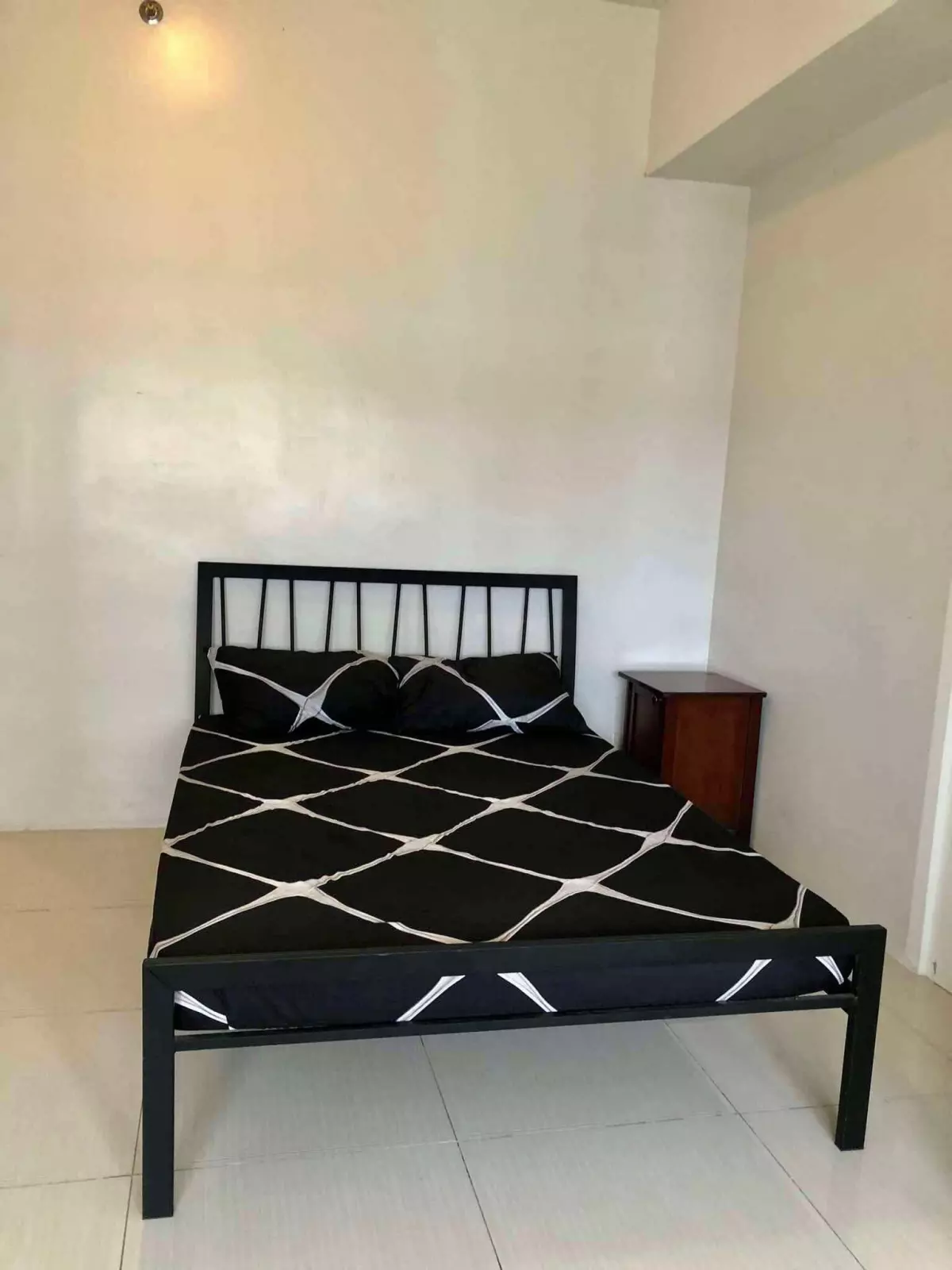 Studio Condo for Sale Near Ayala Center Cebu, Cebu City — 26 sqm — Studio in Cebu Business Park, Hippodromo, Cebu City — Photo 2
