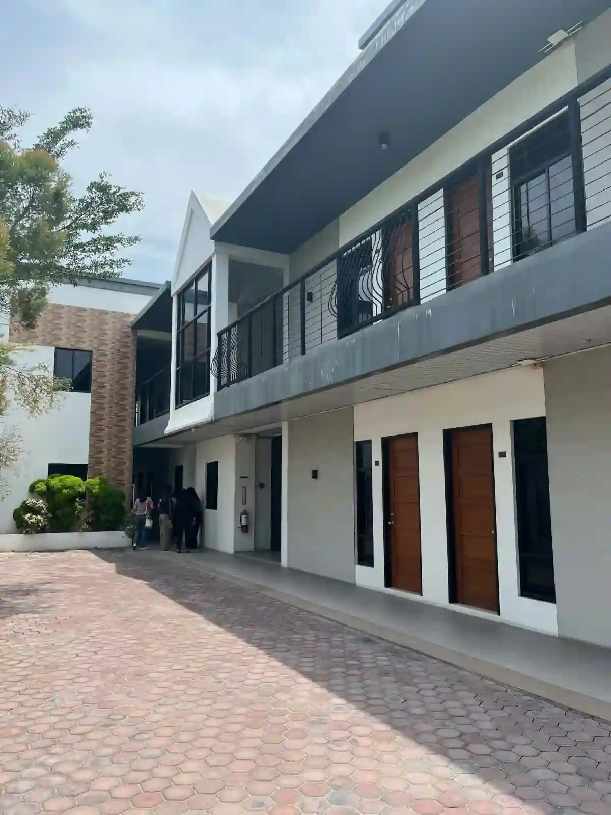 Rush Sale: Hotel Near Robinsons Place General Santos — 15 Furnished Rooms