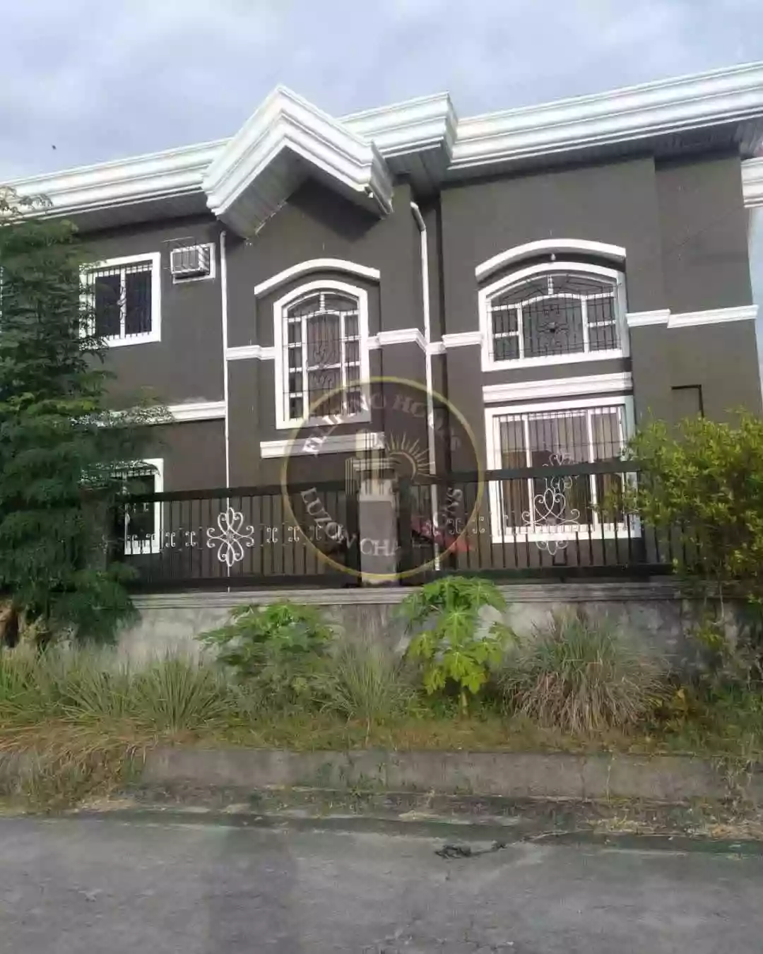 Spacious Fully Furnished House / Main Road Location — House and Lot in San Isidro, Lubao, Pampanga — Photo 2