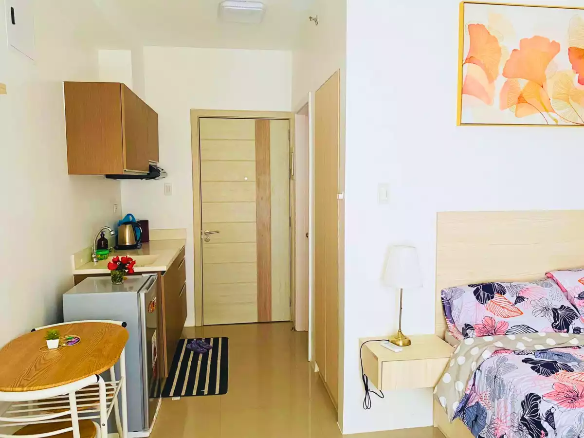 For Rent: Studio Condo Near Fuente Osmeña Circle, Cebu City — West Jones Residences — Studio in Sambag II (Pob.), Cebu City, Cebu — Photo 3