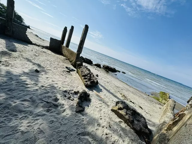FOR SALE : BEACH LOT IN BULUA, CDO CITY — Beach Lot in Bulua, Cagayan de Oro City, Misamis Oriental — Photo 2