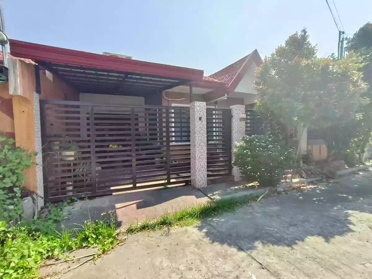 HOUSE AND LOT FOR ASSUME