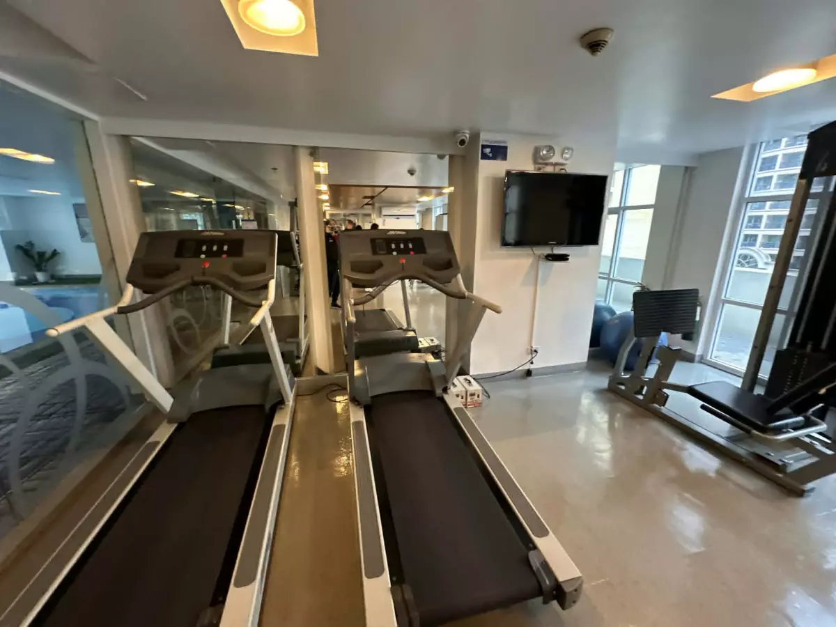 Open photo 18 of 28 — For Lease: 1BR Corner Unit with Balcony in Makati CBD Fully Furnished