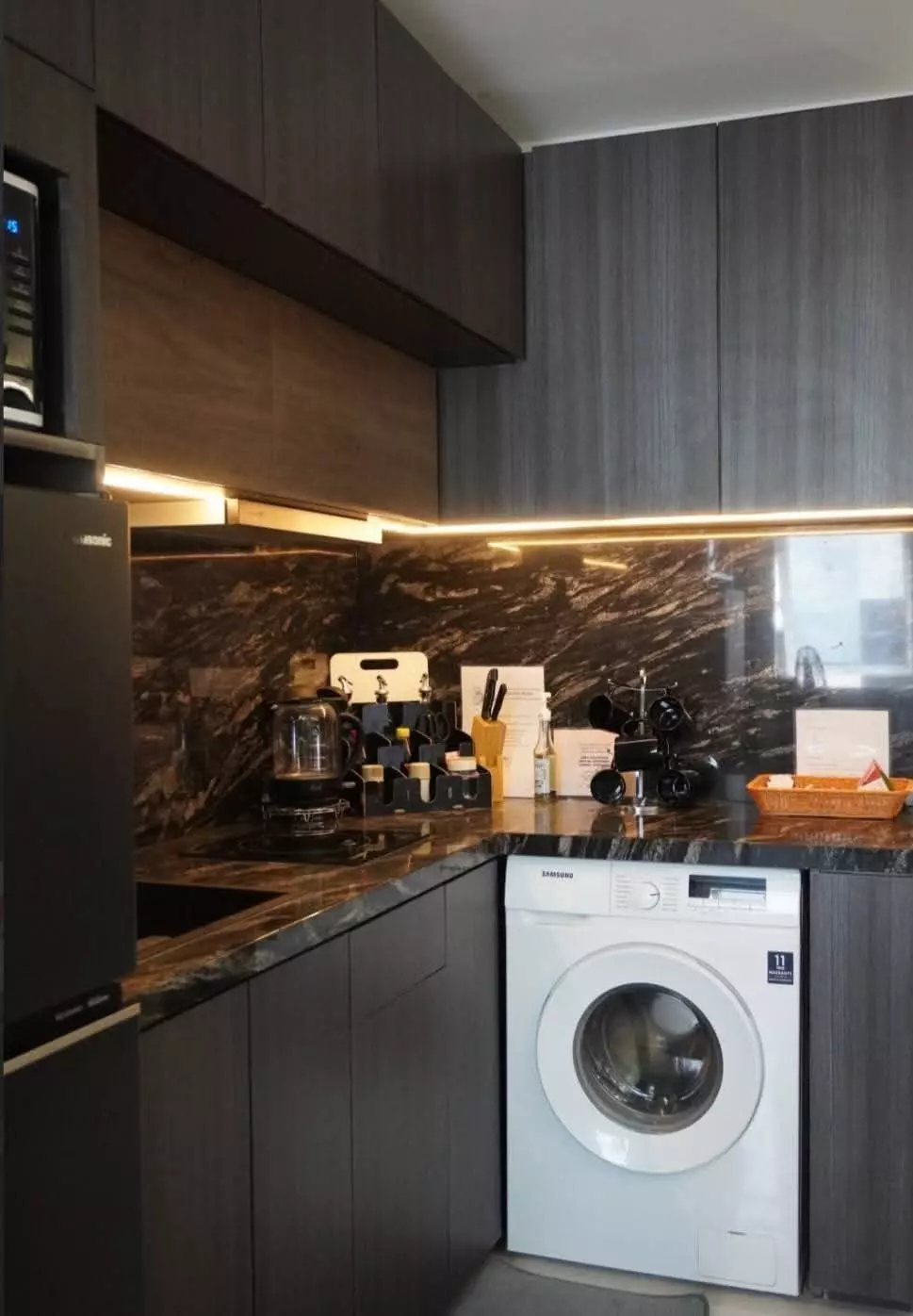 Available Condo For Rent 3 Bedrooms located in Mandaue Cebu — 3 Bedrooms in Banilad, Mandaue City, Cebu — Photo 3