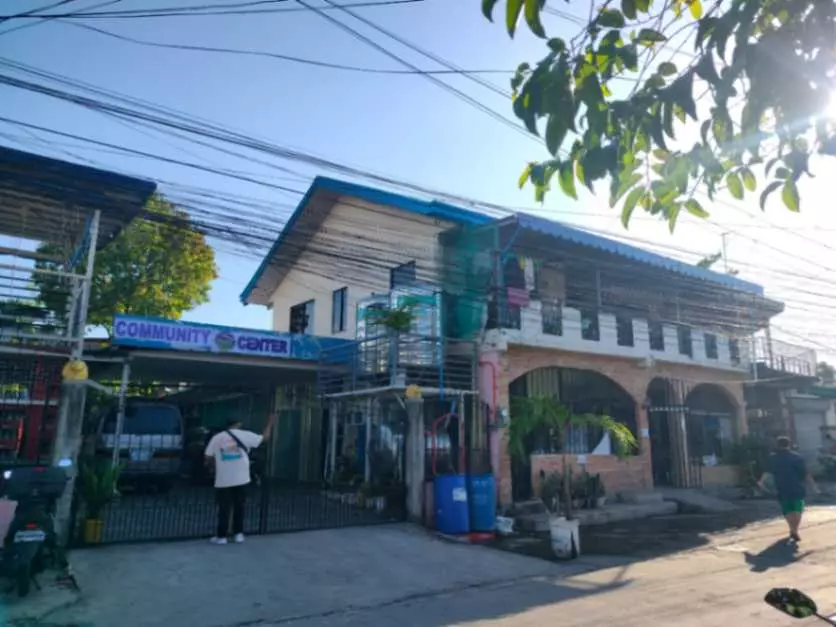 House and Lot for Sale!! w/ business operationnal - photo 3