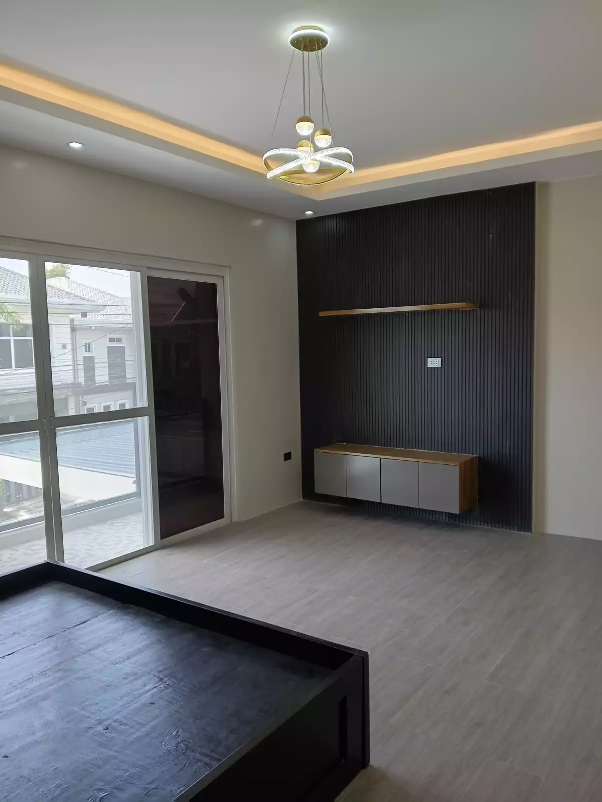 MODERN RESORT HOUSE WITH 5FT DEEP SWIMMING POOL & 4 BEDROOMS — House and Lot in Angeles City, Pampanga, 2009 — Photo 5