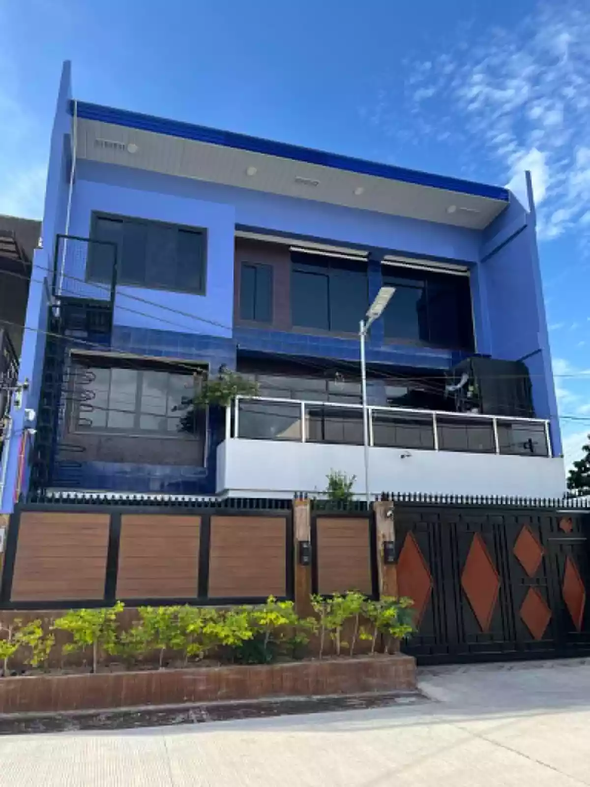 Modern 3-Storey House and Lot For Sale in Agreda Village, Koronadal City, South Cotabato, SOCSARGEN