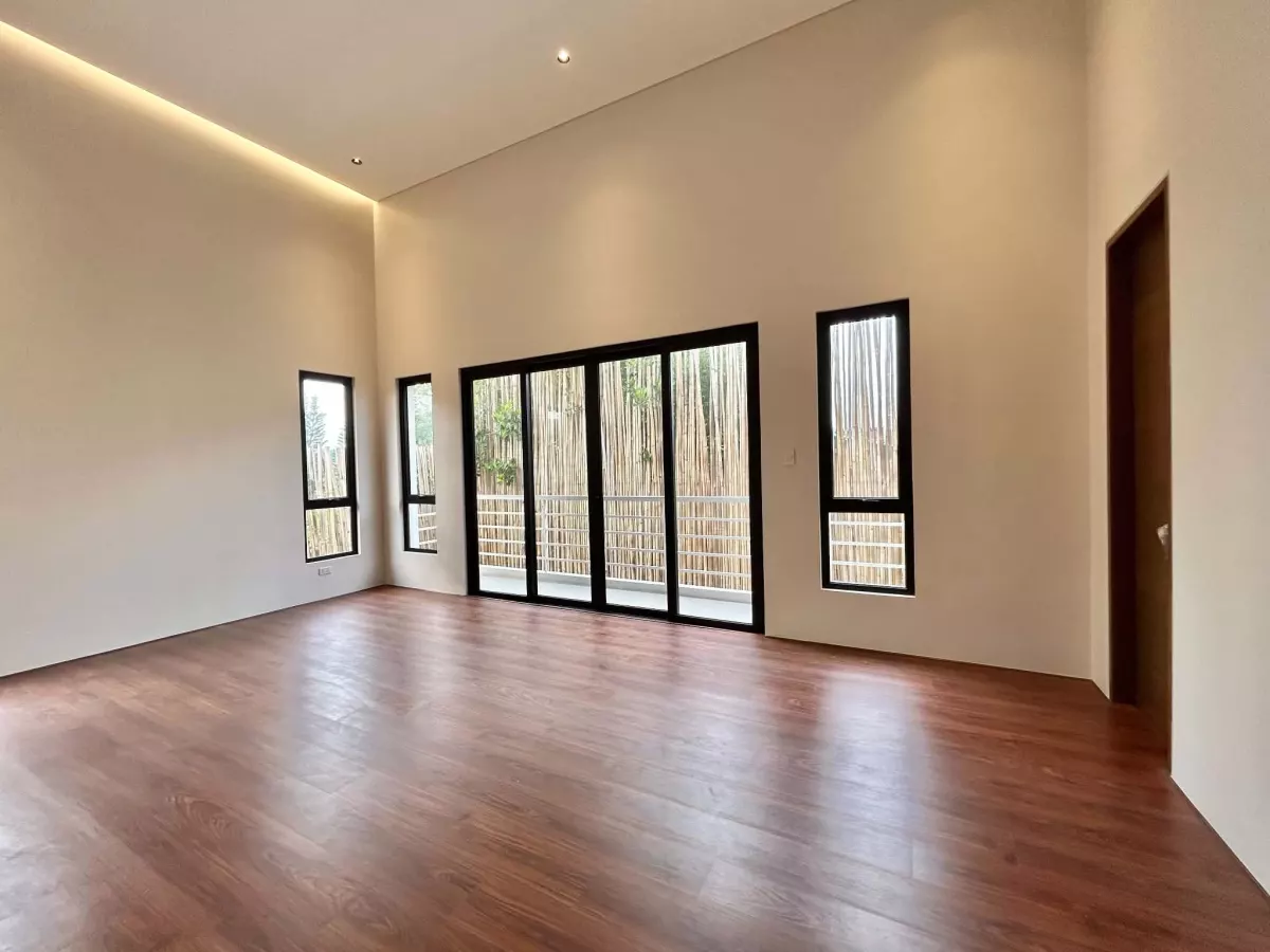 Brand-New 5-BR House for Sale | BF Homes — House and Lot in Las Piñas City, Metro Manila, 1742 — Photo 5