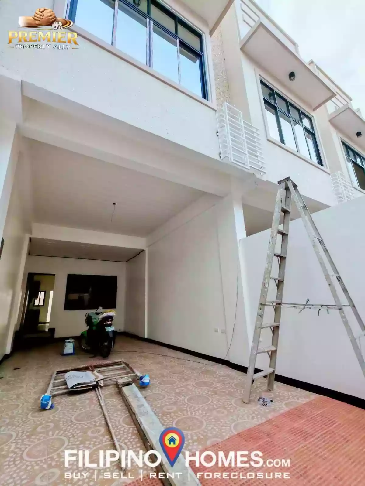 3BR Townhouse for Sale Near Chinese General Hospital, Manila City — 2-car garage — Townhouse in Manila City, Metro Manila, 1004 — Photo 3