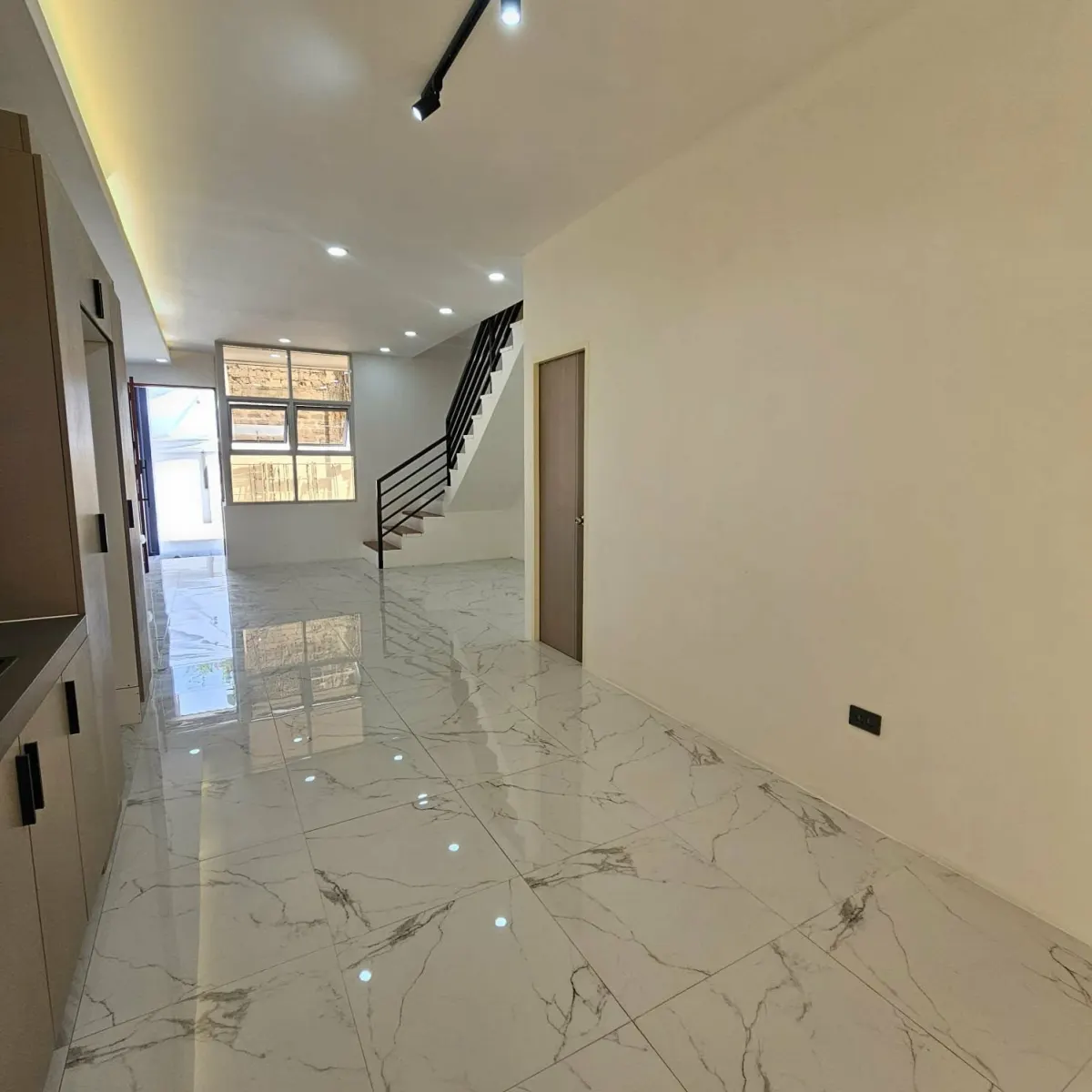 Open photo 11 of 12 — For Sale: 4BR Townhouse in Lahug, Cebu City — 152 sqm 2-Car Garage