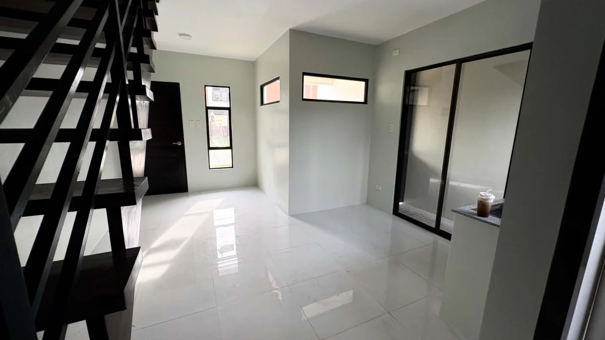Brand New Semi Furnished Navona Court 3 Bedroom For Rent — Townhouse in Lumbia, Cagayan de Oro City, Misamis Oriental — Photo 3