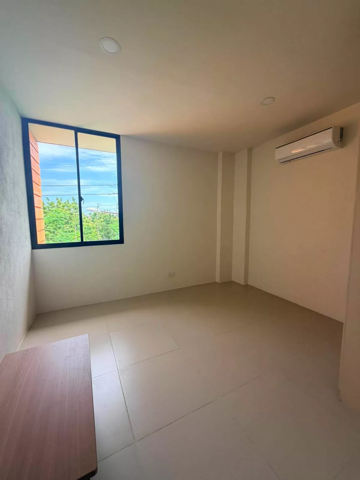 Open photo 20 of 30 — Rush Sale | Brand New Fully Furnished Single-Detached House with Swimming Pool in Cordova, Cebu