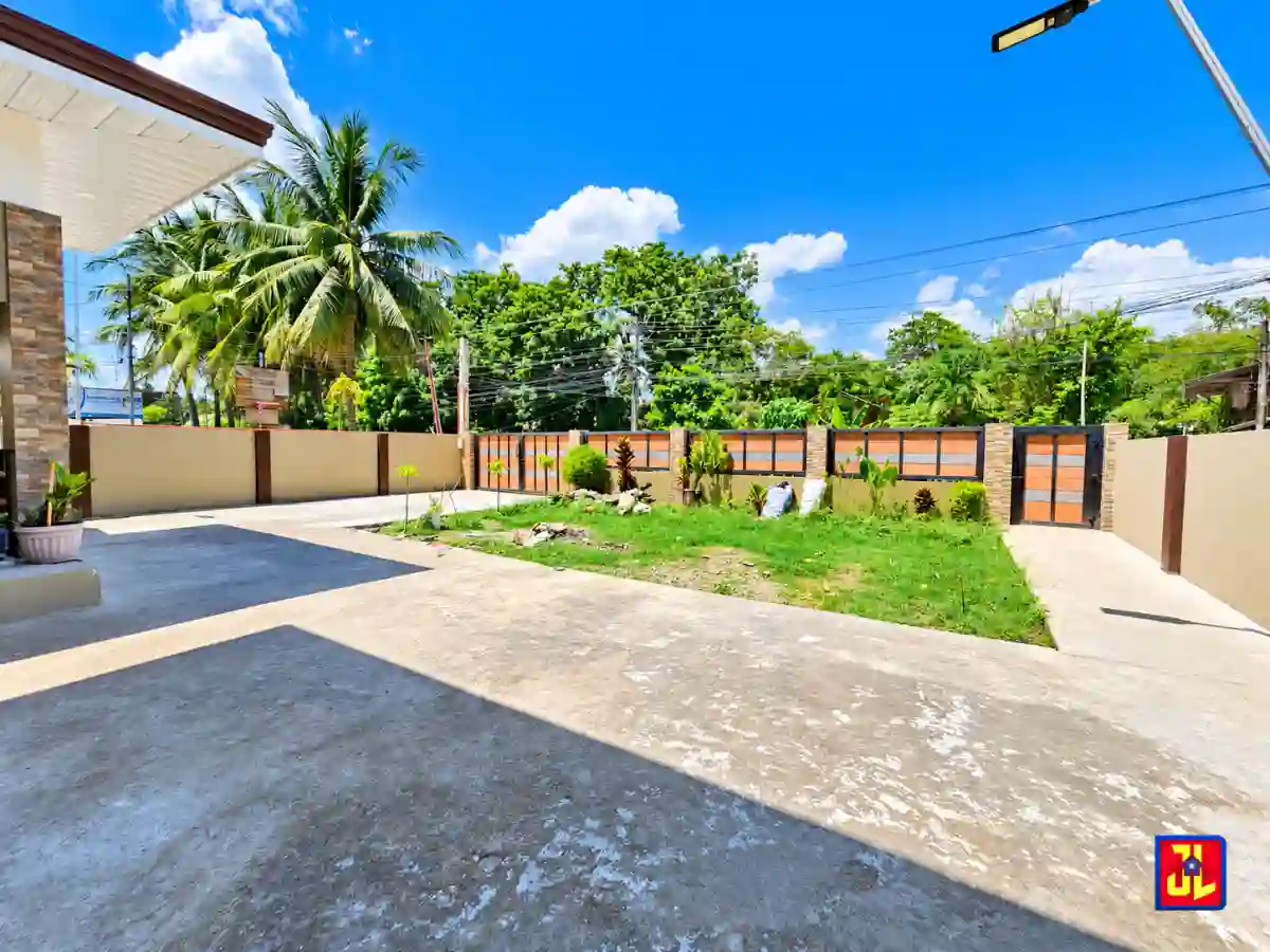 For Sale: Amazing House in Batinguel, Dumaguete City, Negros Oriental [available] — House and Lot in Dumaguete City, Negros Oriental, 6200 — Photo 4