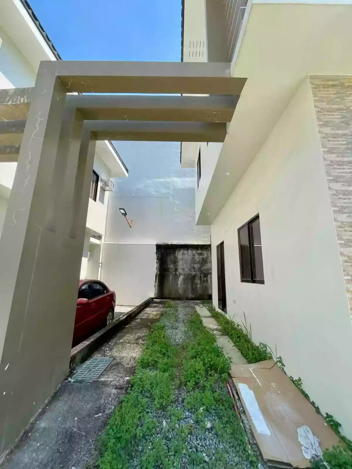 Open photo 12 of 17 — For Sale: 4BR House and Lot in Tubod, Minglanilla, Cebu — 114 sqm