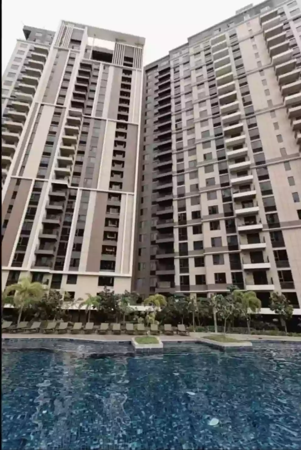 FOR SALE 1BR w/ PARKING in MANDANI BAY — 1 Bedroom in Centro, Mandaue City, Cebu — Photo 2