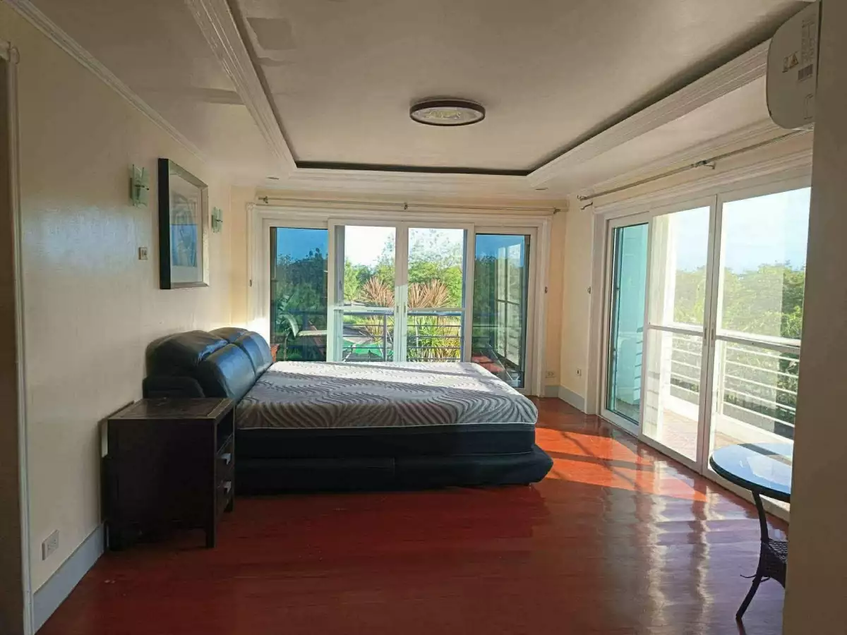 For Sale: 6BR House and Lot in Mactan, Lapu-lapu City — 860 sqm — House and Lot in Lapu-lapu City, Cebu, 6015 — Photo 4