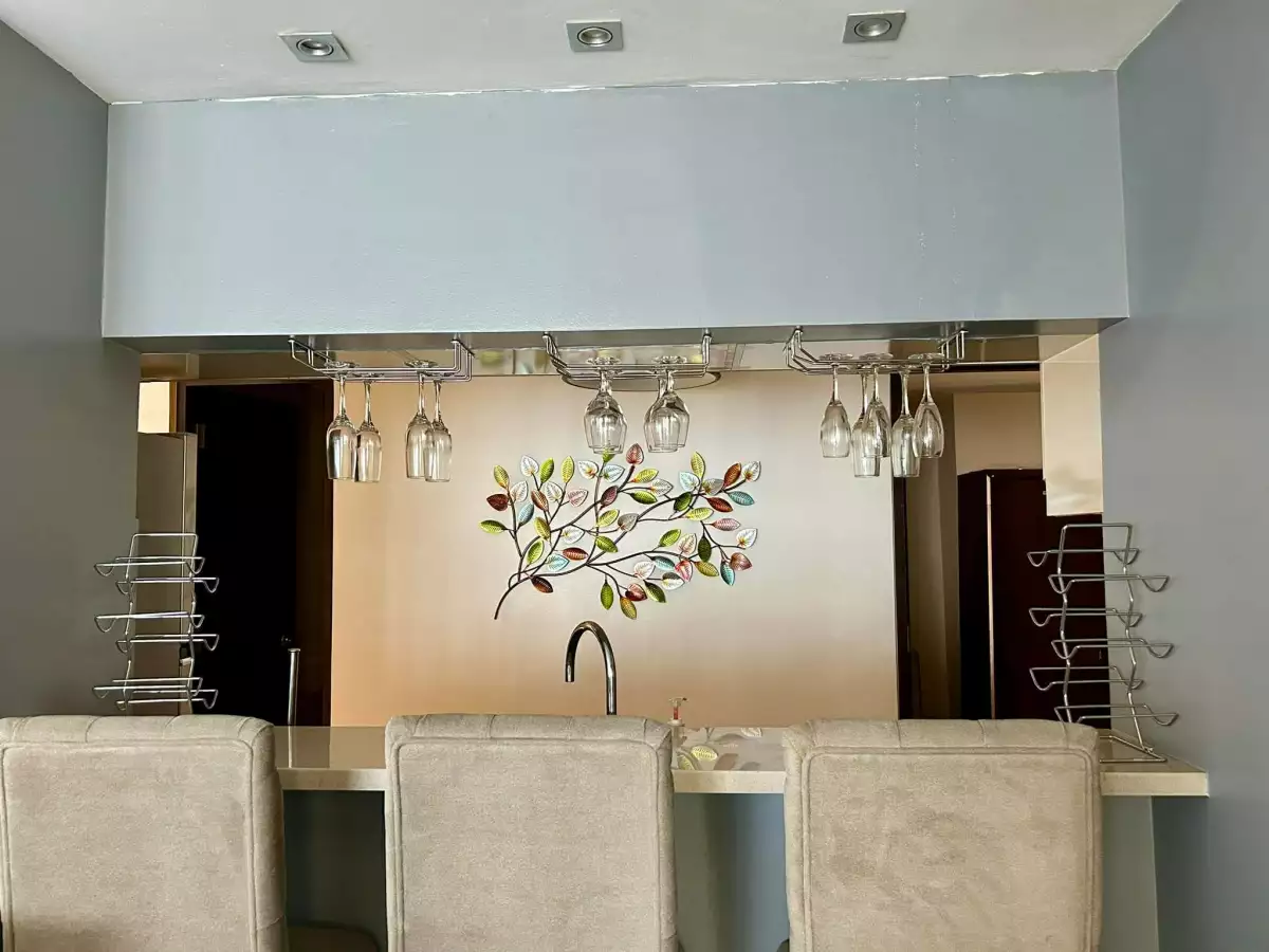 Fully Furnished 3BR Corner Condo for Sale at The Venice Luxury Residences — 3 Bedrooms in Fort Bonifacio, Taguig City, Metro Manila — Photo 4