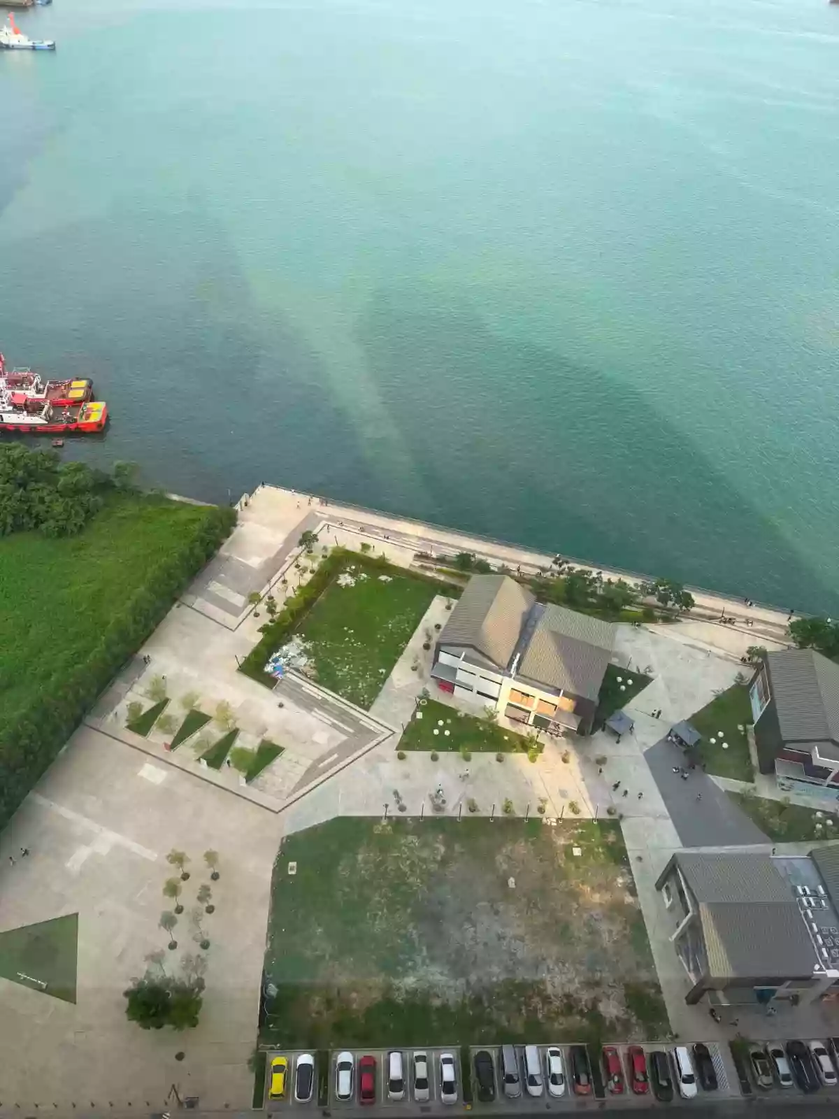 Open photo 15 of 16 — MANDANI BAY SUITES Tower2 (Fully Furnished Studio Unit)