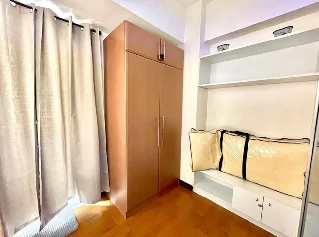 For Sale: 1BR Condo in Fort Bonifacio, Taguig City — 40.3 sqm — 1 Bedroom in Fort Bonifacio, Taguig City, Metro Manila — Photo 2
