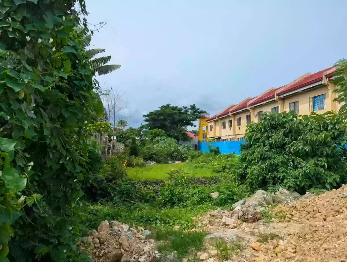 1,330 Sqm. Lot FOR SALE For ₱26.6M ONLY! Maribago, Lapulapu City, Cebu (15-20 minutes walk to JPark & Bluewater) — Residential Lot in Maribago, Lapu-lapu City, Cebu — Photo 5