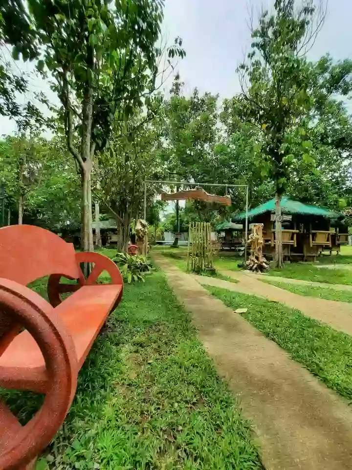 Open photo 13 of 22 — For Sale: 5BR Resort House in Pansol, Pila — 7996 sqm