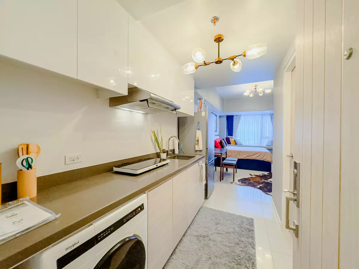 Mandani Bay Studio for Sale in Centro, Mandaue City — Fully Furnished — Studio in Centro, Mandaue City, Cebu — Photo 2