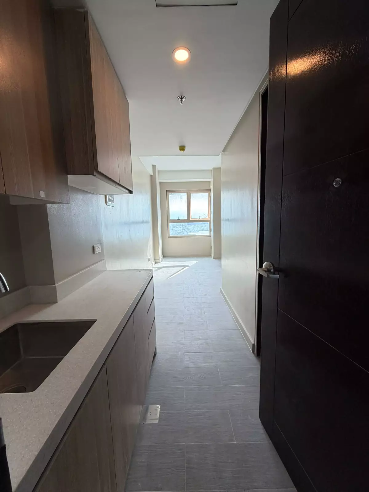 For Assume: STUDIO CONDOMINIUM — Studio in Matina Crossing, Davao City, Davao del Sur — Photo 2