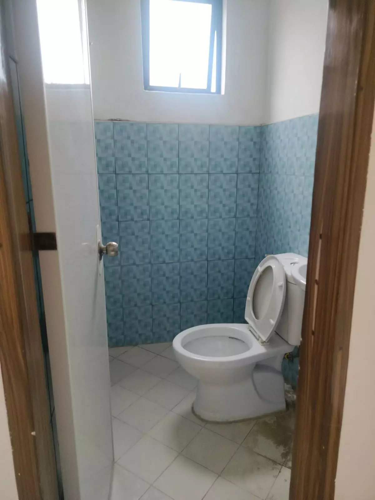 Open photo 11 of 28 — For Sale: Maribago Building in Maribago, Lapu-lapu City — Investors