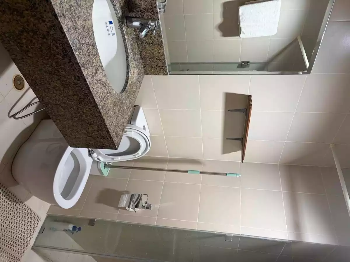 For Rent: 1BR Condo in Fort Bonifacio, Taguig City — 37 sqm — 1 Bedroom in Taguig City, Metro Manila, 1634 — Photo 5