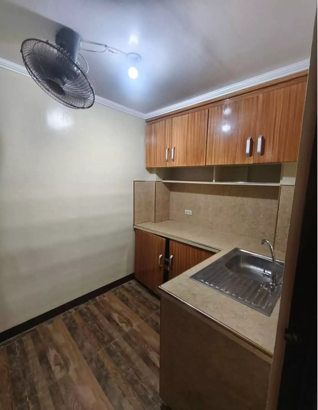 FOR RENT TOWNHOUSE WITH 2 BR IN PORTVILLE MACTAN — Townhouse in Mactan, Lapu-lapu City, Cebu — Photo 6