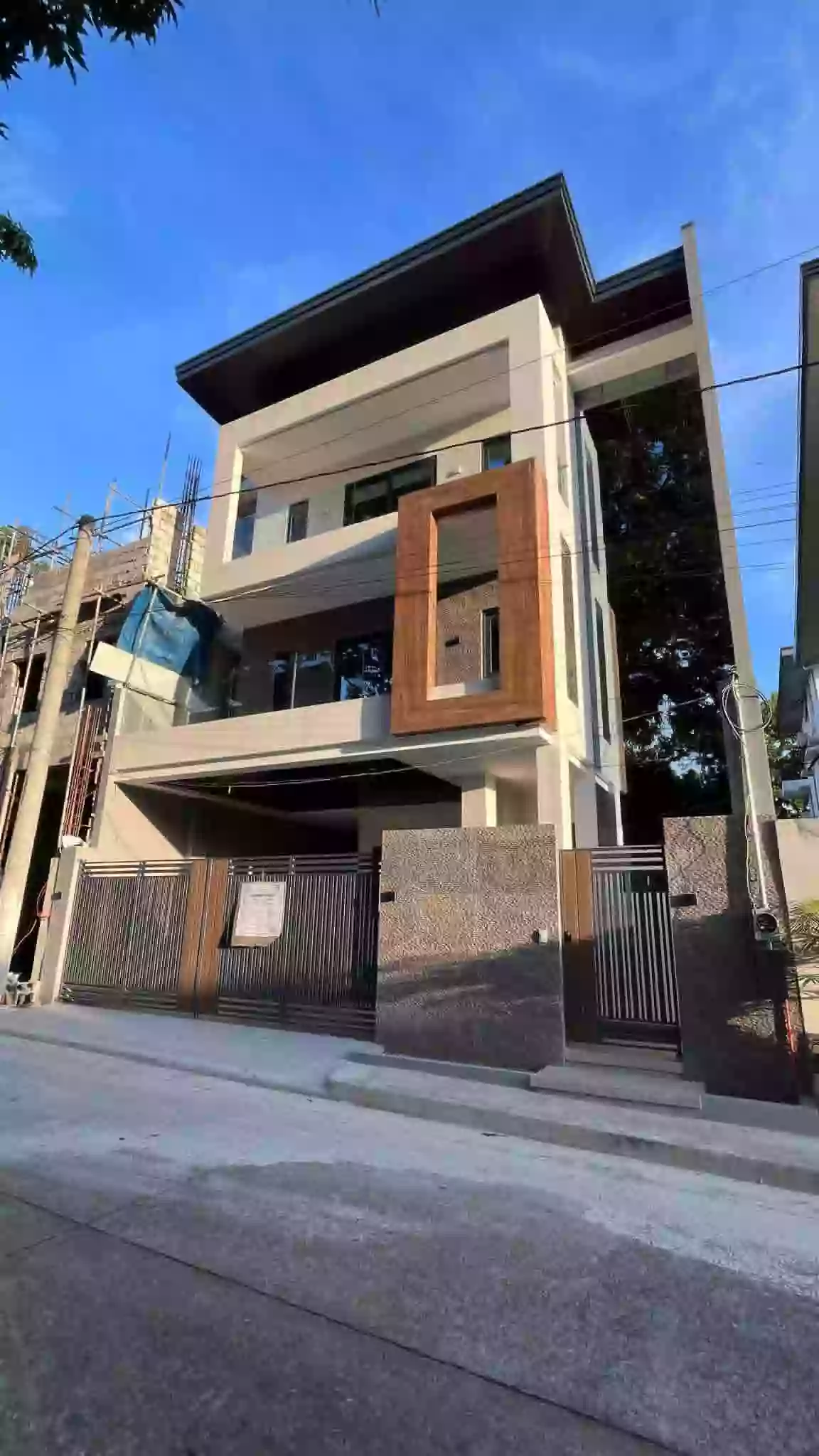 For Sale: 5BR House and Lot in Sauyo, Quezon City — 380 sqm — House and Lot in Sauyo, Quezon City, Metro Manila — Photo 2