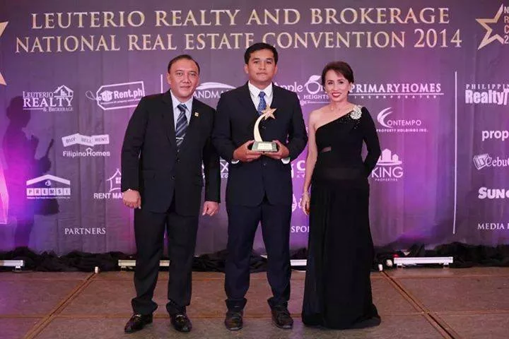 Awards & Recognition 4