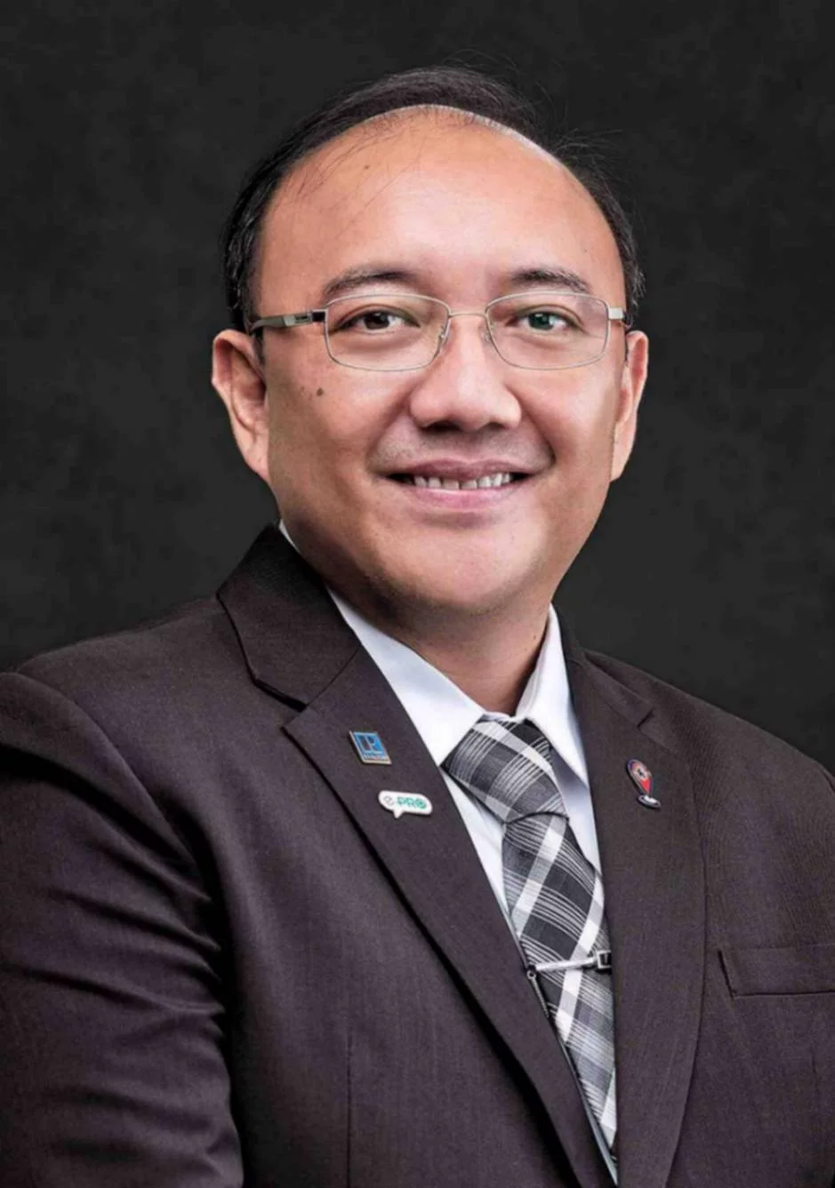 Filipino Homes team member