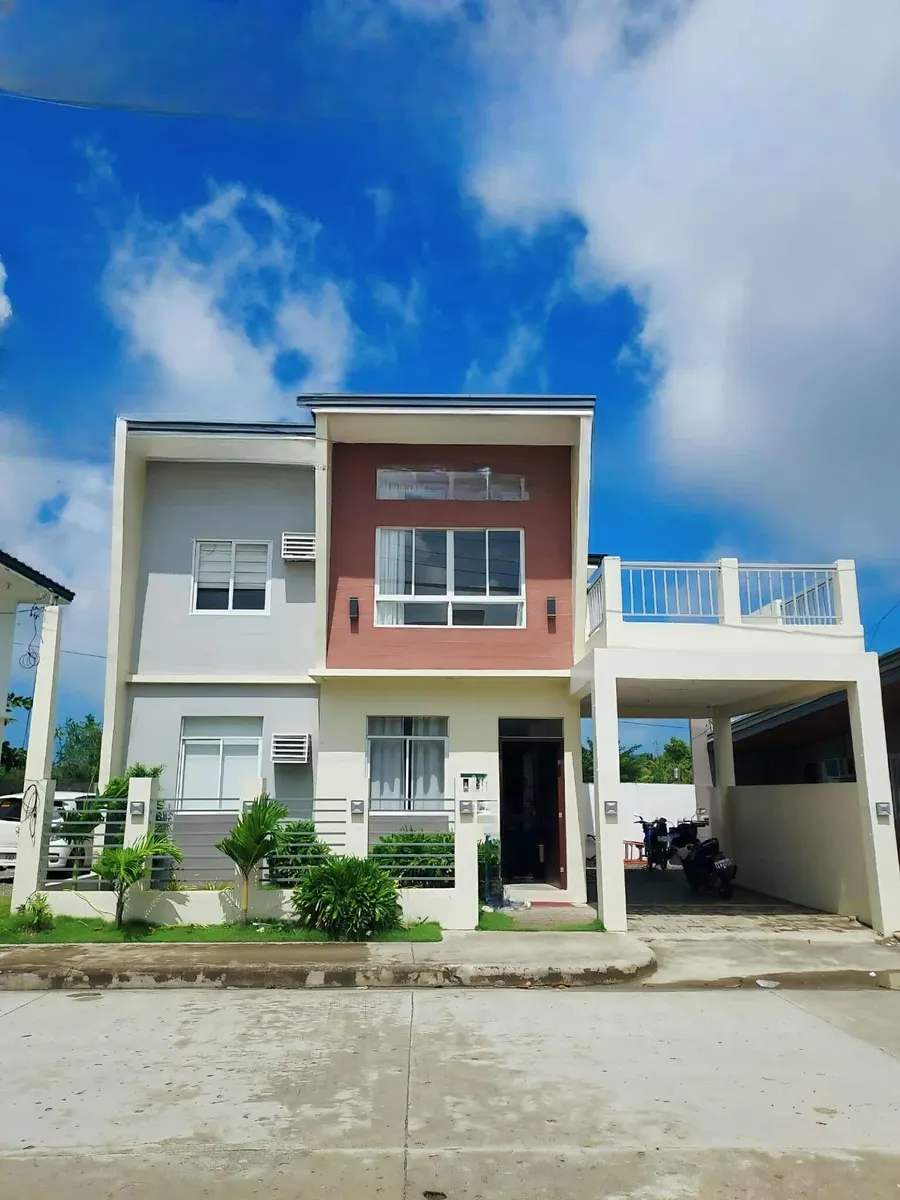 EMERALD ESTATES