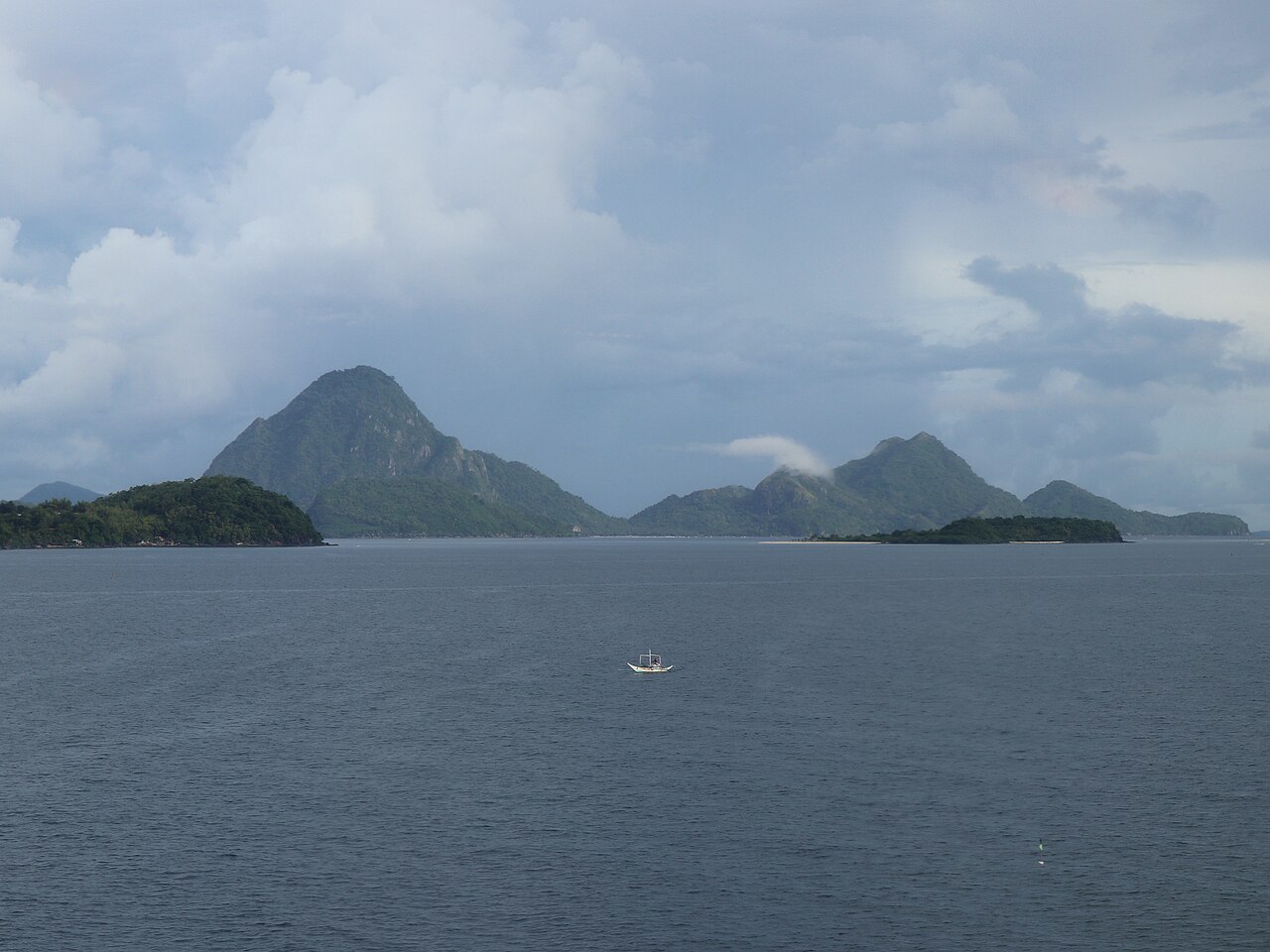 Pan de Azucar Island Rises Again: Iloilo Restores Storm-Damaged Lumpatan Rock Trail in April 2026, Positioning Concepcion's Sugarloaf as the Next Eco-Tourism Frontier