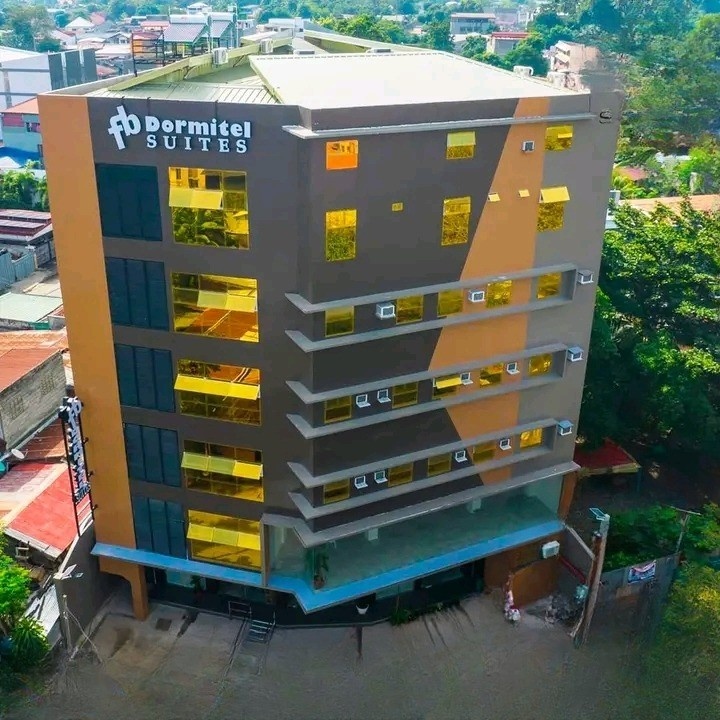 Urban Pragmatism: Navigating the Core Convenience of FB Dormitel Suites