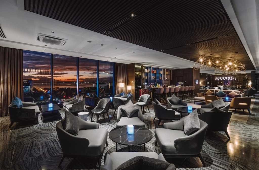 Straight Up Bar at Seda BGC: Elevating Dining and Nightlife Experiences Above the City