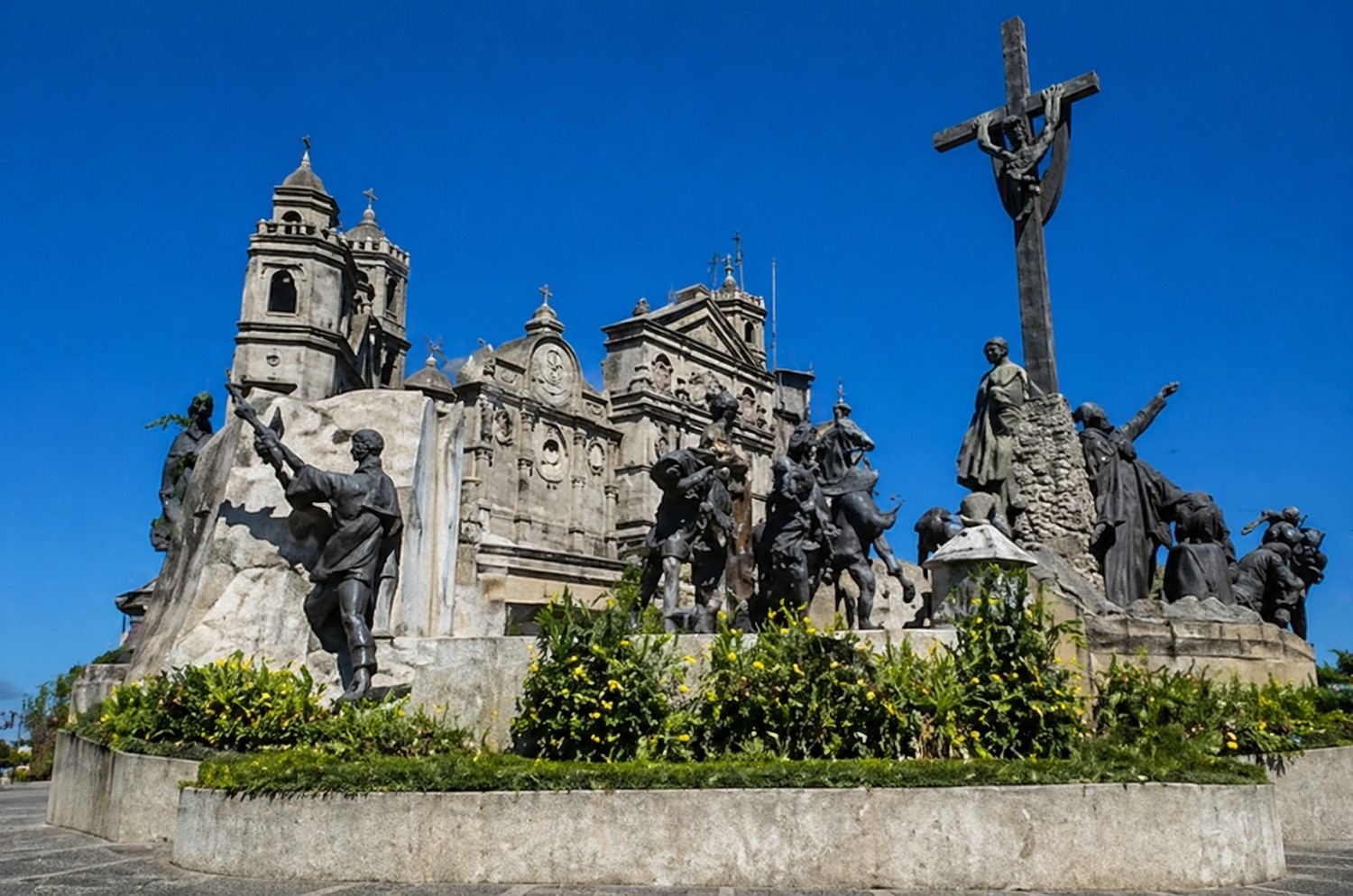 Bronze Giants! Why the Heritage of Cebu Monument is the 2026 ‘Go-To’ History Signal!