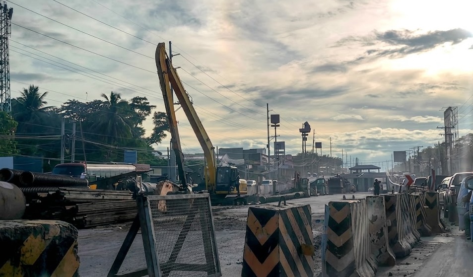 Road constructions on going in one of GenSan streets.
