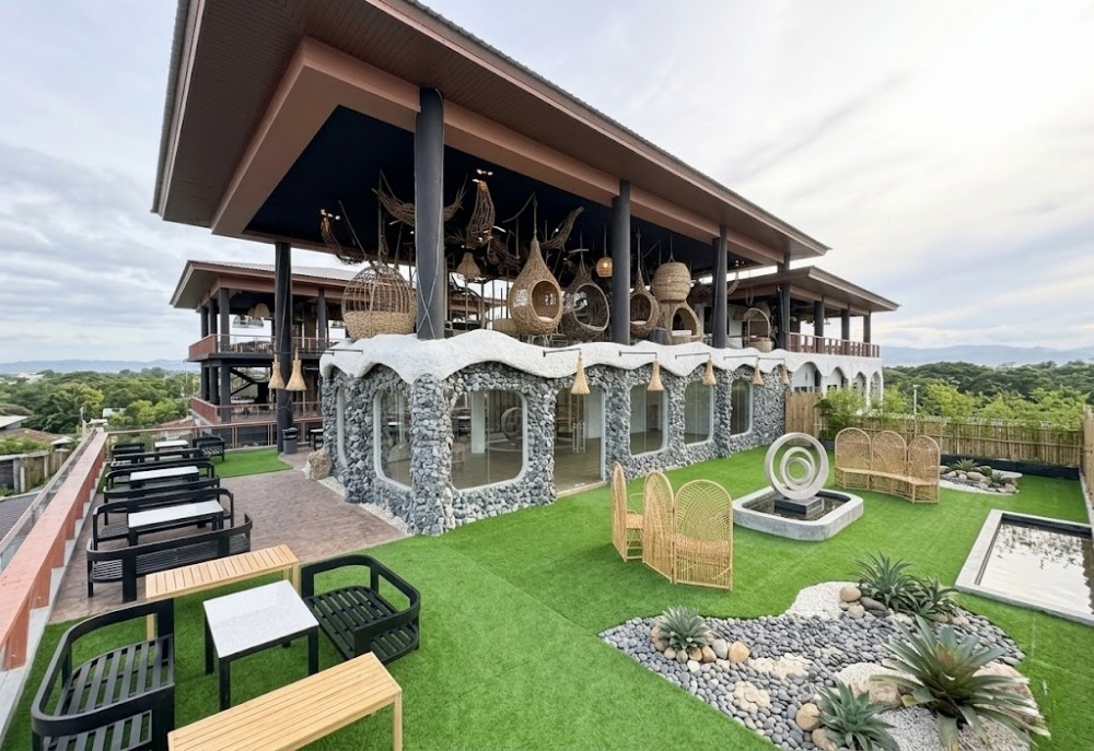 Sun-Drenched Glasshouses and Premium Sushi Blocks