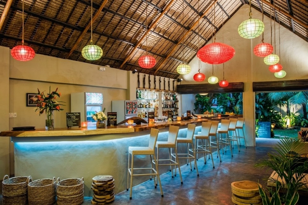 A Tropical Culinary Retreat: Hibiscus Restaurant and Bar