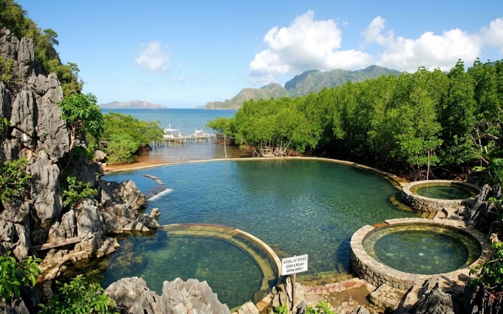 Nature’s Warm Embrace: The Maquinit Hot Spring Experience