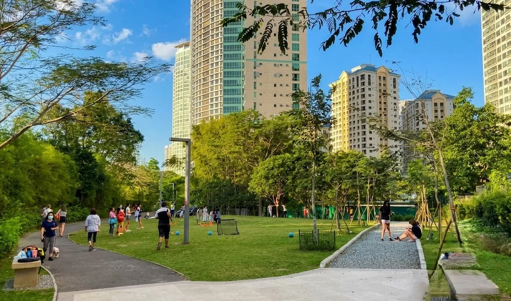 The Growth of Public Fitness Spaces and Their Contribution to Active Urban Living in Bonifacio Global City