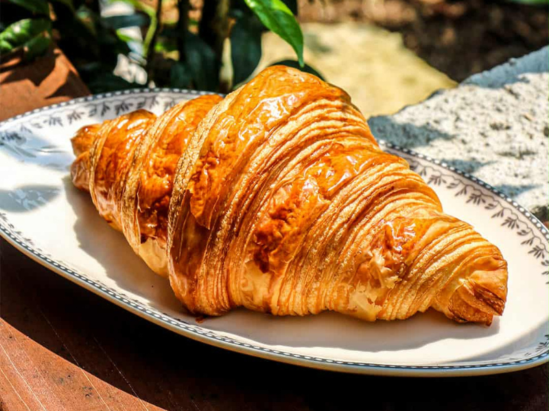 A Haven for Croissant Lovers: Tiong Bahru Bakery Draws Crowds in BGC