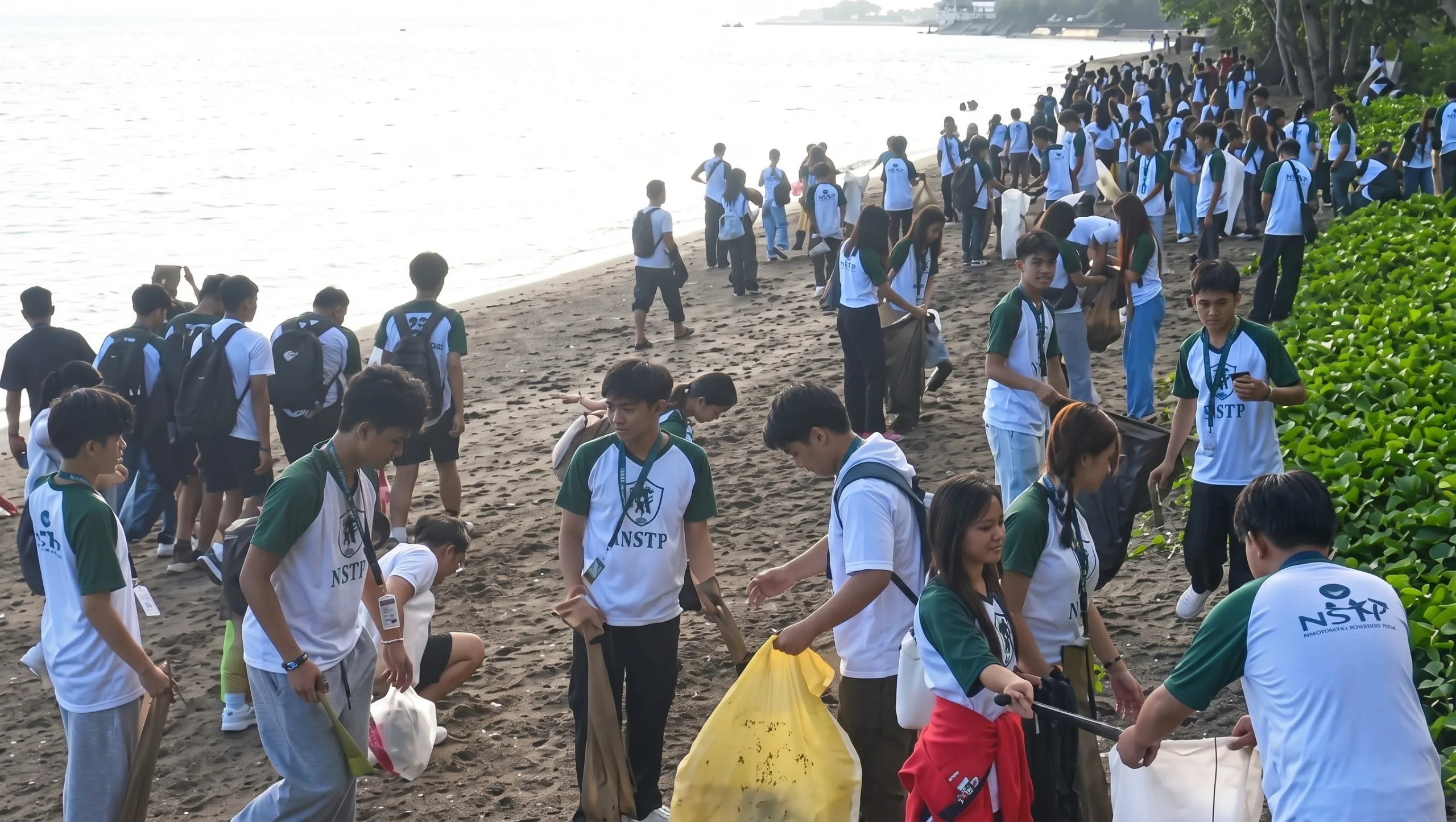 Volunteers Reduce Packaging Waste to Keep Coastal Communities Clean