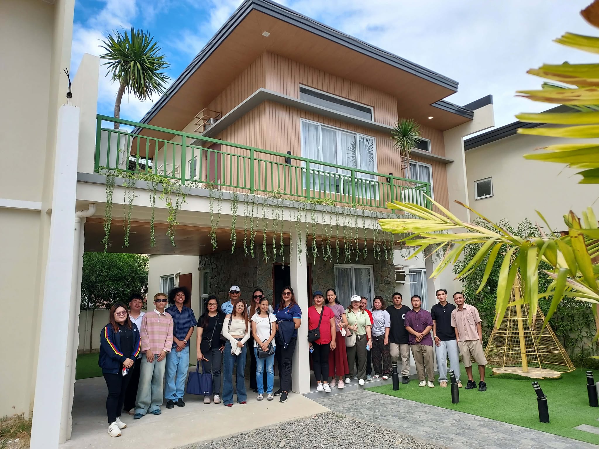 Southprime Flats, Kalea Estates Site Tour Gives Filipinohomes New Real Estate Professionals First-Hand Look at WeeComm Projects