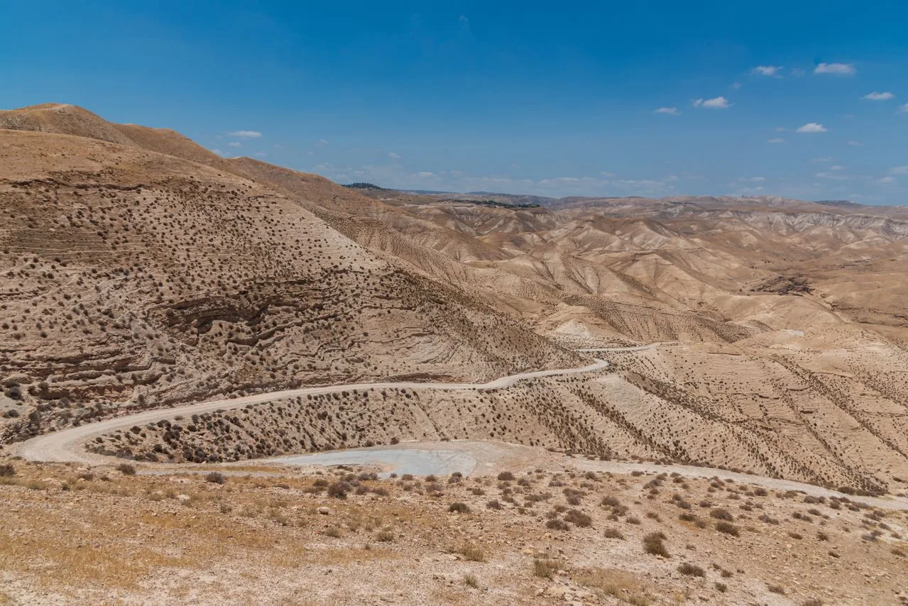 Israel Courts Filipino Travelers with Visa-Free Access, Direct Flight Talks